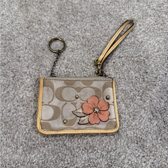 COACH Women's Signature Floral Applique Card‎ Case Keychain Coin Purse Wallet - Picture 1 of 2